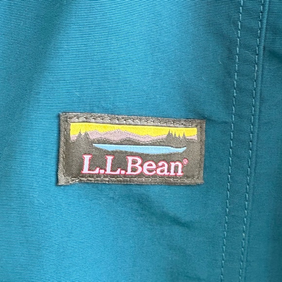 L.L. Bean Women's Mountain Classic Anorak,
Spruce/Tuscan Olive Jacket Size Small - Picture 7 of 10